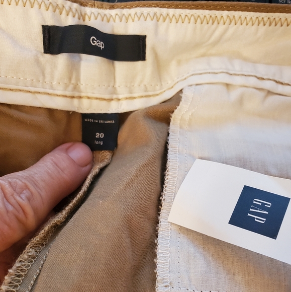 The Gap Classic Fit Flared Leg Khaki Pants size 20 - Picture 5 of 5